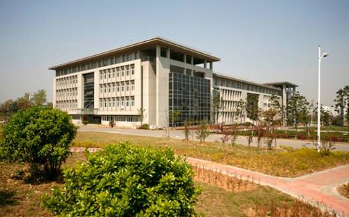 南京信息工程大学滨江学院怎么样是几本?宿舍环境如何学费多少?