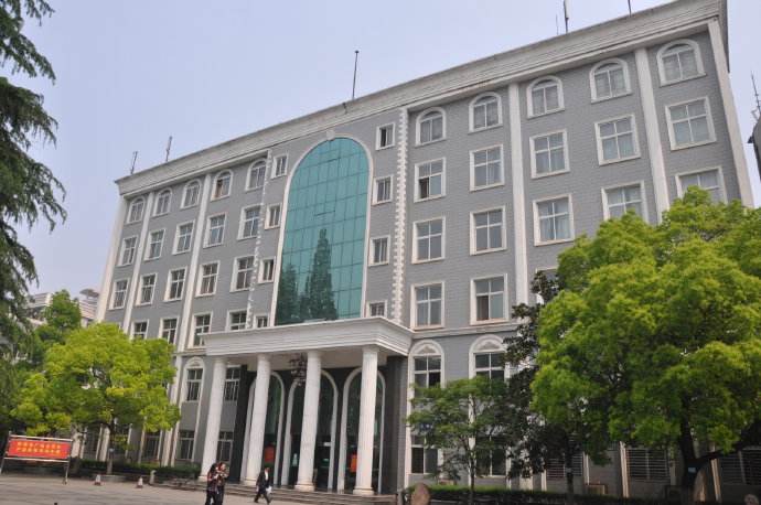 武汉音乐学院是几本全国排名多少?多少分可以进难考吗?学费贵吗?