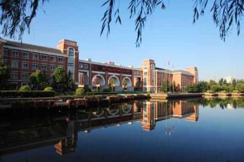 ���Ͻ���ְҵ����ѧԺ��ô������ҵǰ����ѧ�Ѷ��٣����ỷ�����