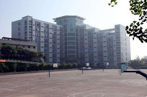四川警察学院好吗是几本分数线高吗?有哪些热门专业毕业包分配吗