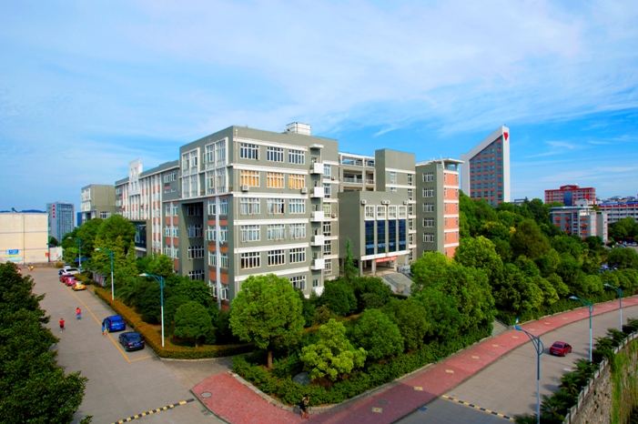 湖北三峡职业技术学院怎么样?排名第几?学费多少?宿舍环境如何