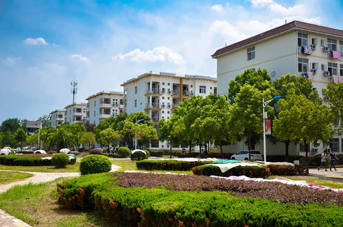 黄冈职业技术学院好不好是大专吗?公办还是民办?学院口碑怎么样