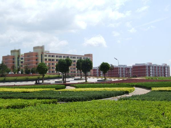 娄底职业技术学院是公办的吗?在哪?有哪些王牌专业?学费多少?
