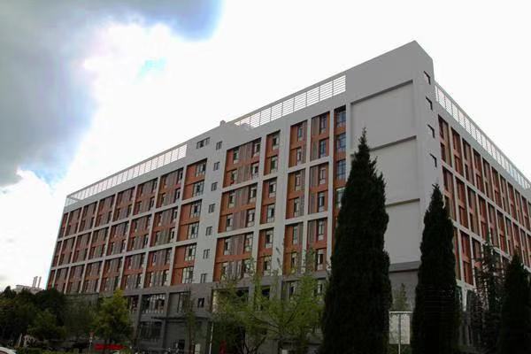 云南财经大学中华职业学院很厉害吗?具体位置在哪?宿舍环境怎样