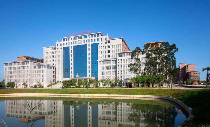 广东文理职业学院怎么样有几个校区?是本科吗?宿舍图片及收费标准