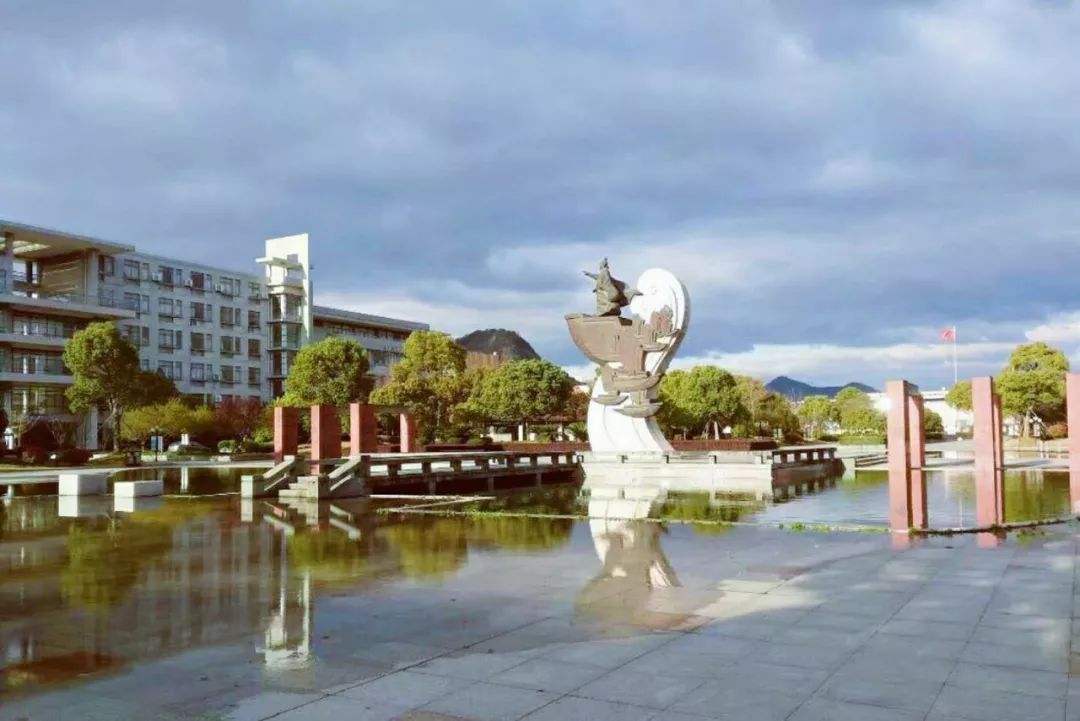 台州职业技术学院怎么样?优势专业有哪些?排名第几?学费贵吗?