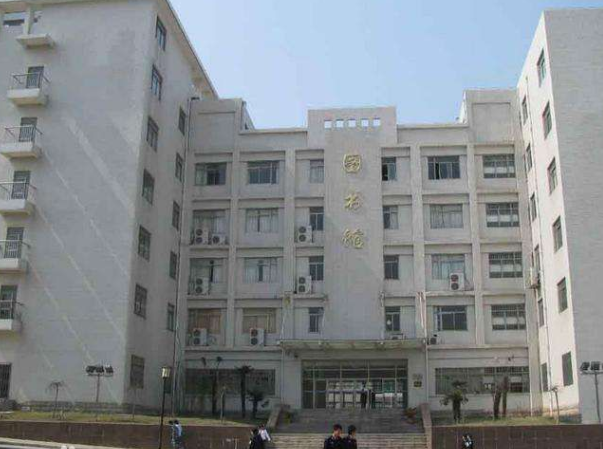 安徽警官职业学院怎么样是中专还是大专?学校管的严吗?就业率如何