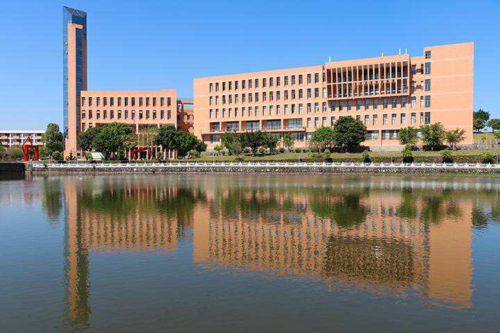 河源职业技术学院怎么样?排名第几?优势专业有哪些宿舍环境如何