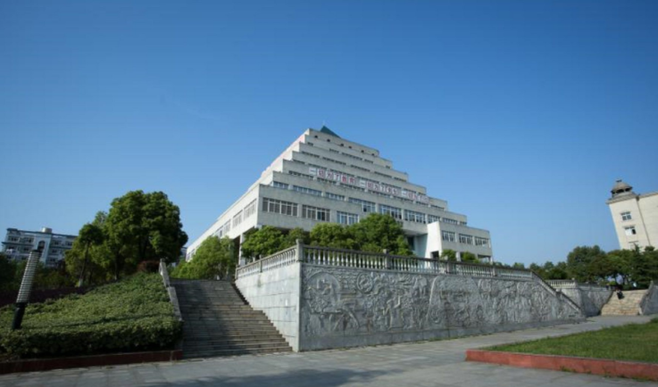 武汉商贸职业学院是几本公办还是民办?学院口碑好不好?学费多少?