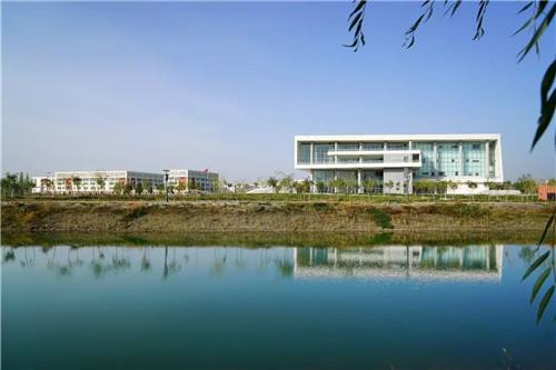 新疆大学科学技术学院实力如何?排名第几?学费多少就业前景怎样