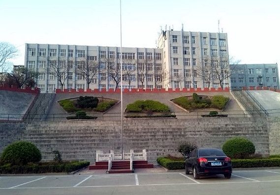 河南质量工程职业学院好吗?排名第几?学费多少贵吗宿舍环境怎样