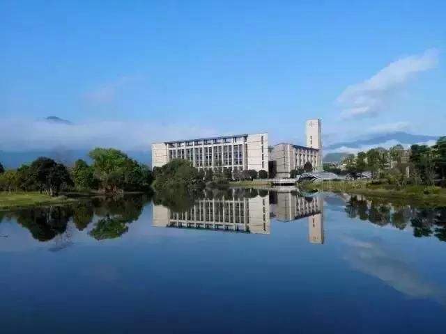 福建信息职业技术学院怎么样?排名第几?学费多少?宿舍环境如何
