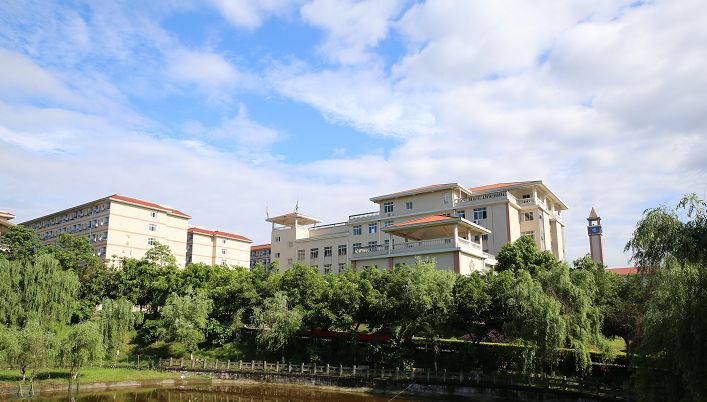 重庆城市职业学院怎么样好吗?具体位置在哪?学费多少?宿舍环境