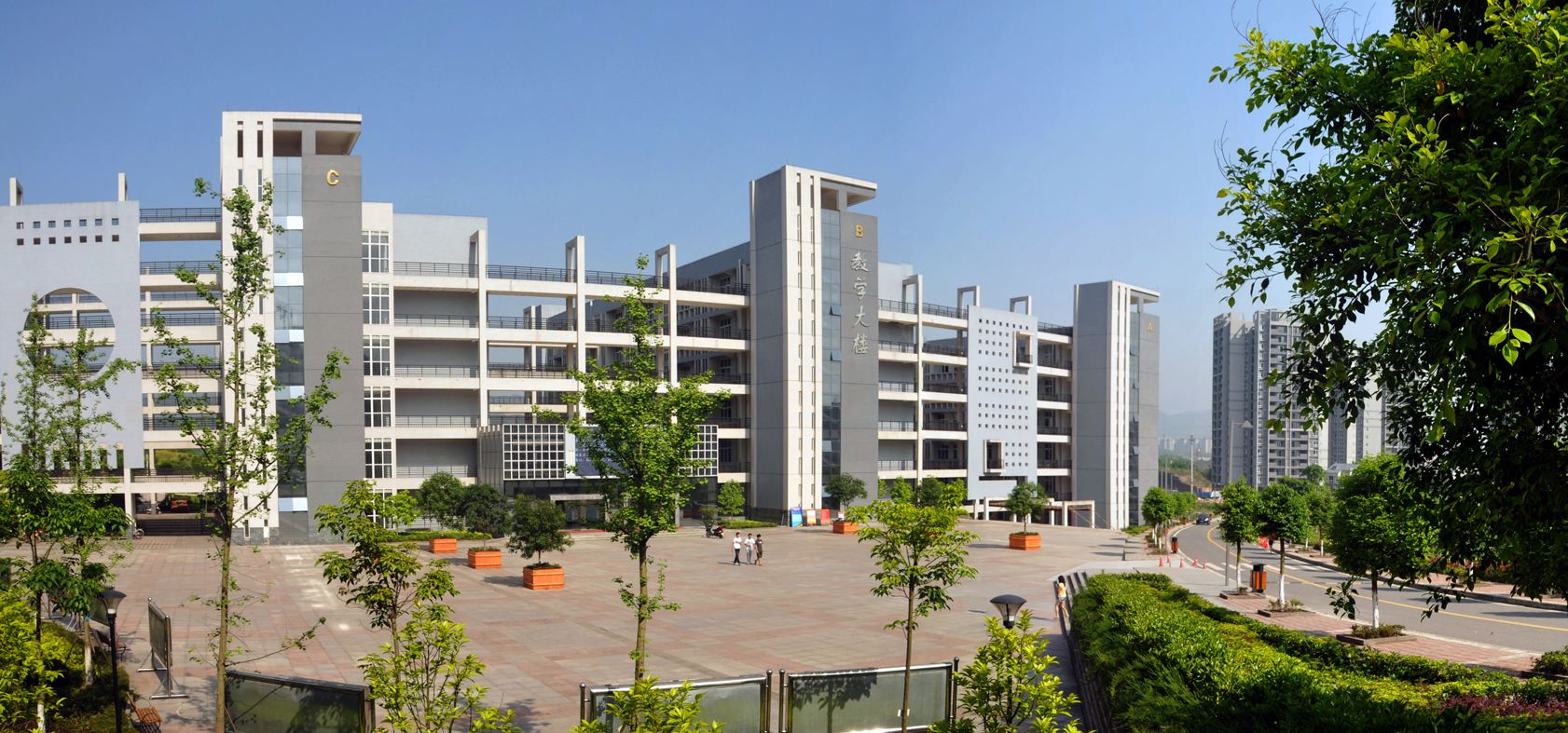 重庆城市职业学院怎么样好吗?具体位置在哪?学费多少?宿舍环境