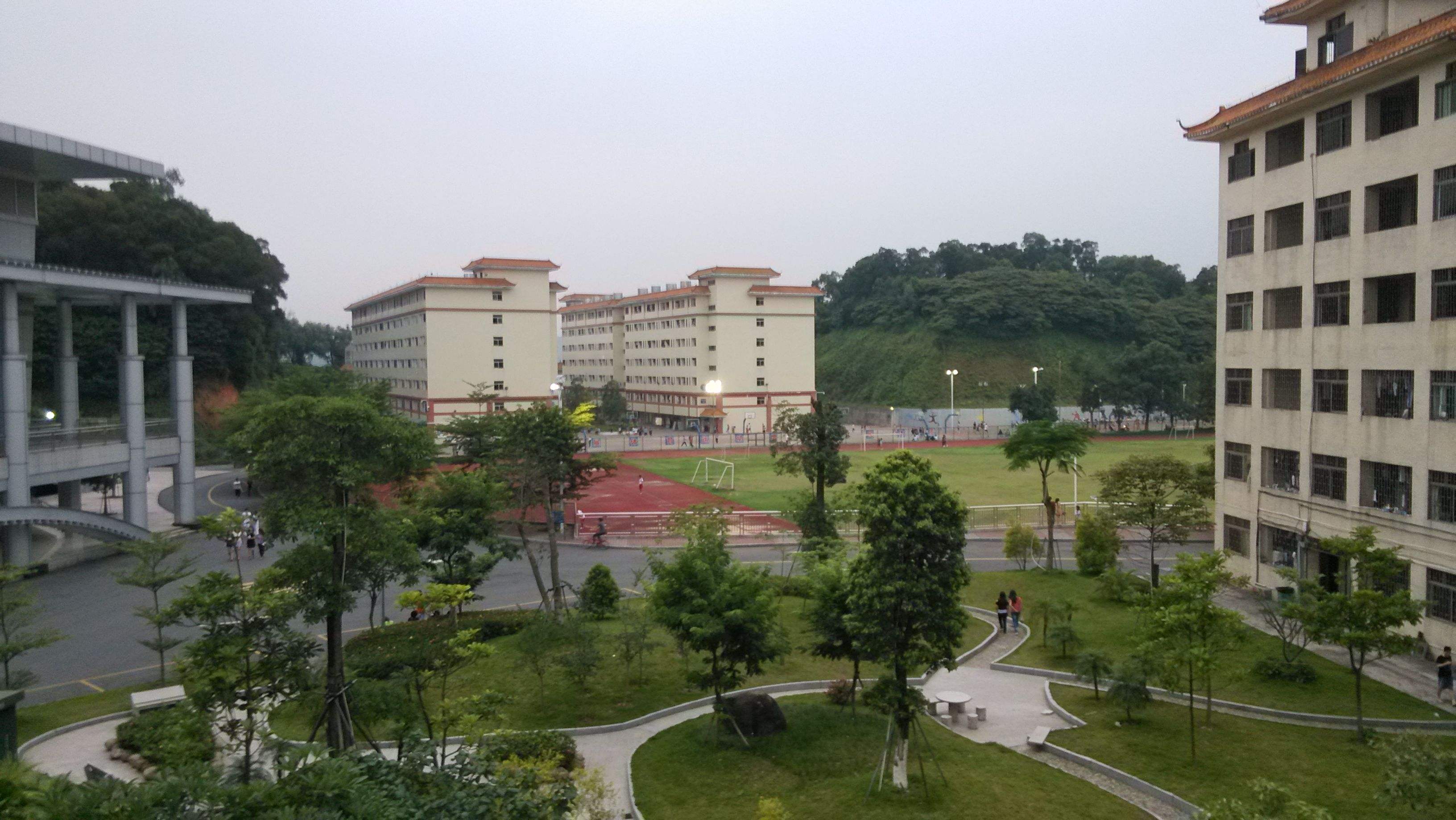 ��ɽ���ְҵ����ѧԺ��3a����3b����ô����ѧ�Ѷ������ỷ�����