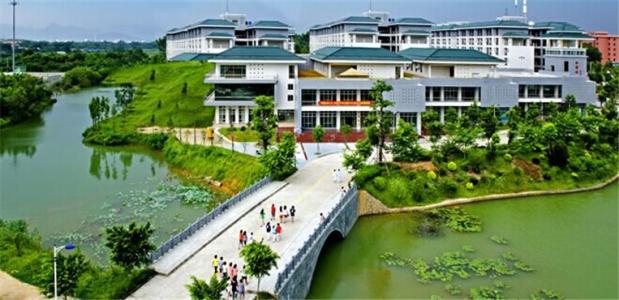 广州华夏职业学院好不好公办还是民办?学院口碑评价如何?学费多少