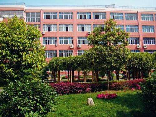 四川化工职业技术学院师资力量怎样?排名第几?重点专业宿舍条件