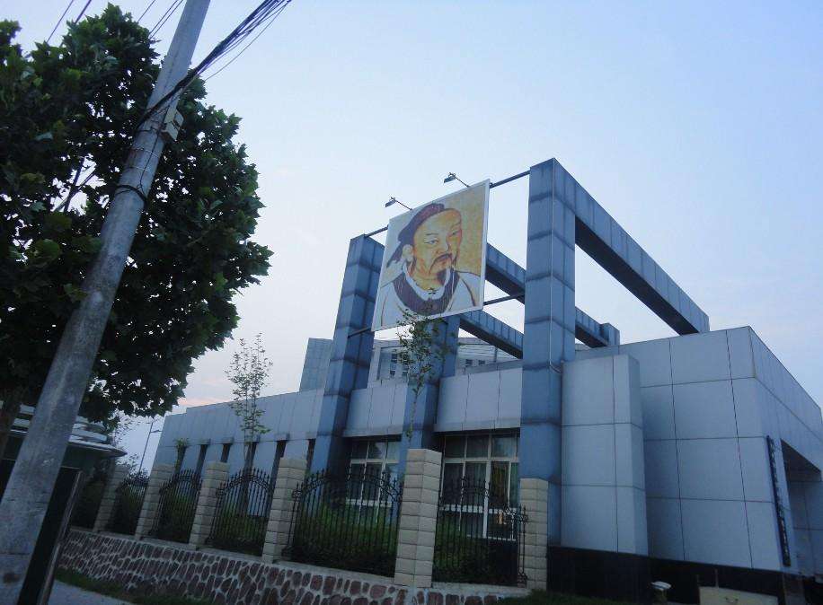 郑州城市职业学院是公办的吗?学费多少?宿舍环境如何及就业前景