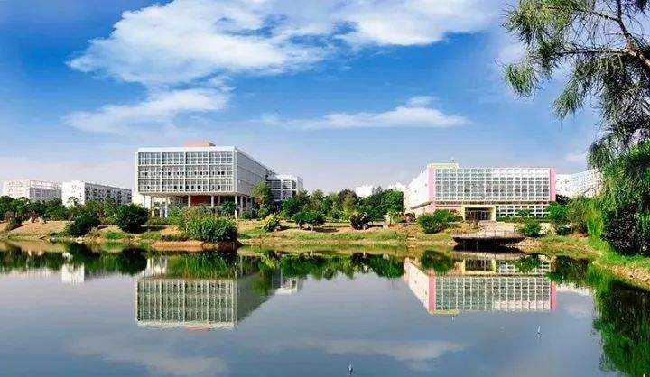 厦门南洋职业学院师资力量怎样?在哪?有哪些特色专业?学费多少