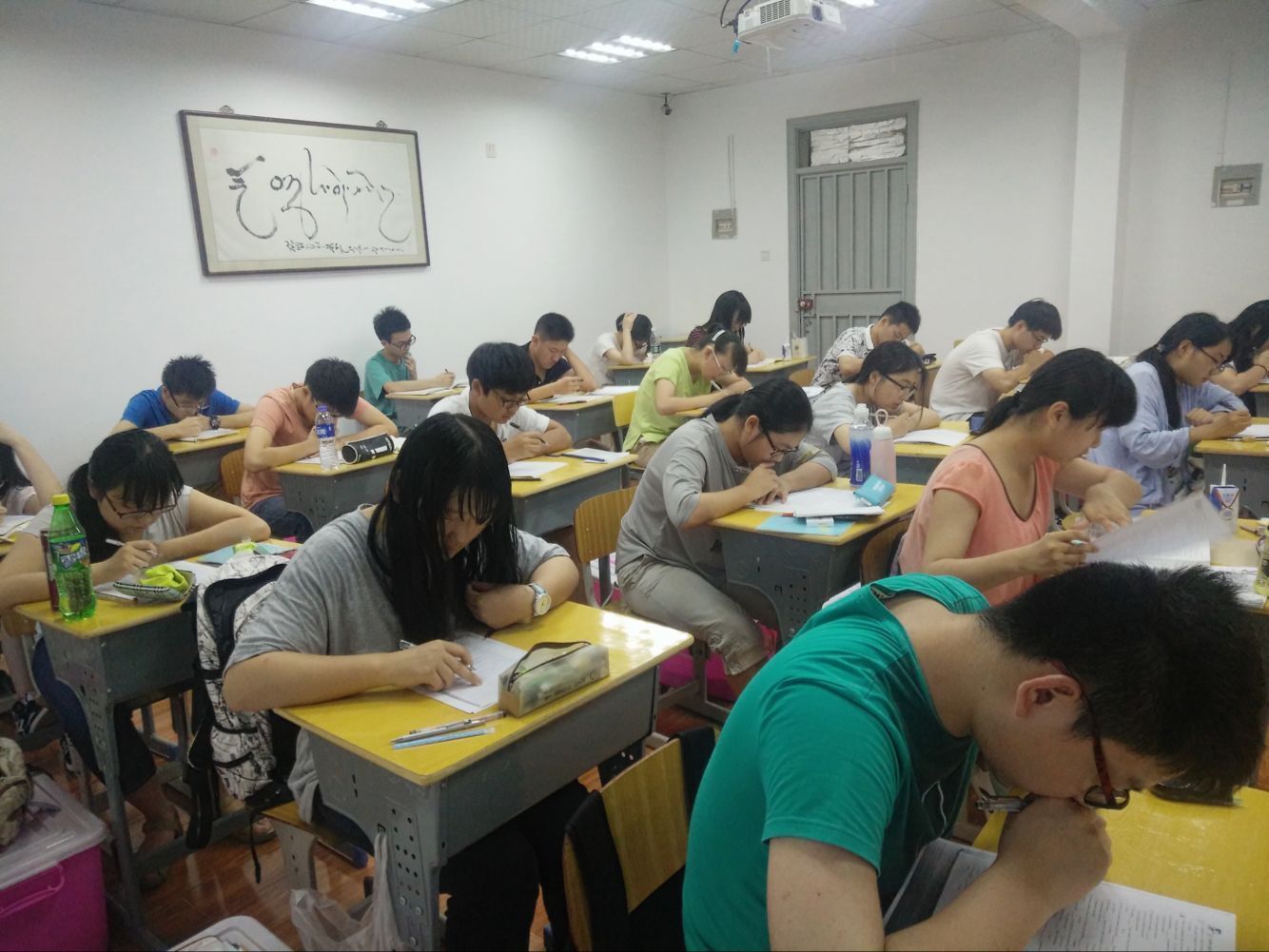 哪三种人不适合复读一定要慎重选择?复读生不能报哪些学校