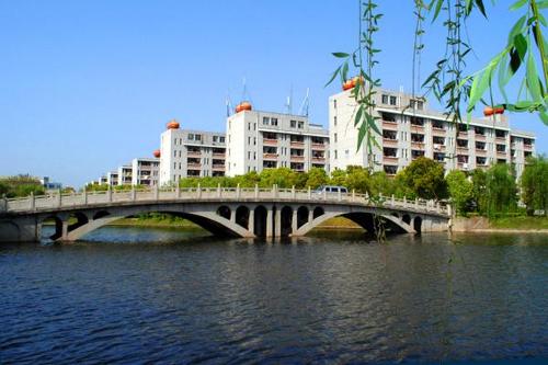 �Ƹ�ʦ��ѧԺ��ô���Ǽ���������רҵ��ʲô��һ��ѧ�Ѷ���Ǯ��