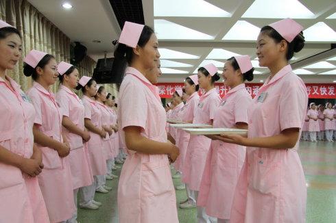 护理考研容易吗多少分能过?护理研究生值得考吗就业前景如何?