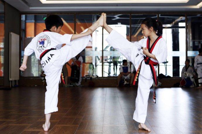 7岁男孩学什么特长好报什么兴趣班?最适合男孩学的特长有哪些