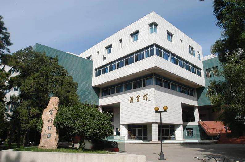 中国人民大学具体地址在哪?有哪些优势专业各专业收费标准如何?