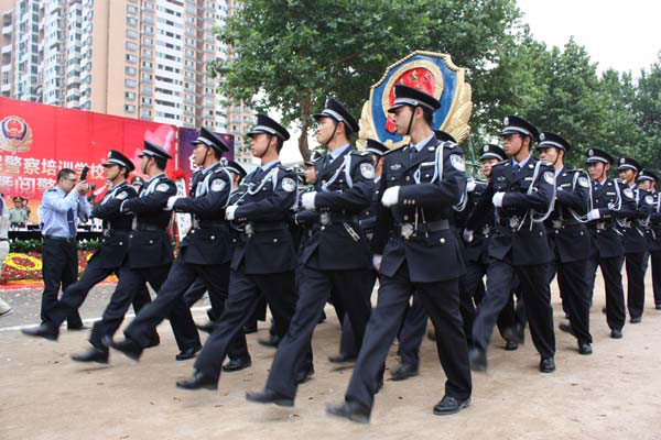 ����ѧУ����Ҫ��������������ģ�����ѧУ��¼ȡ�����߸���