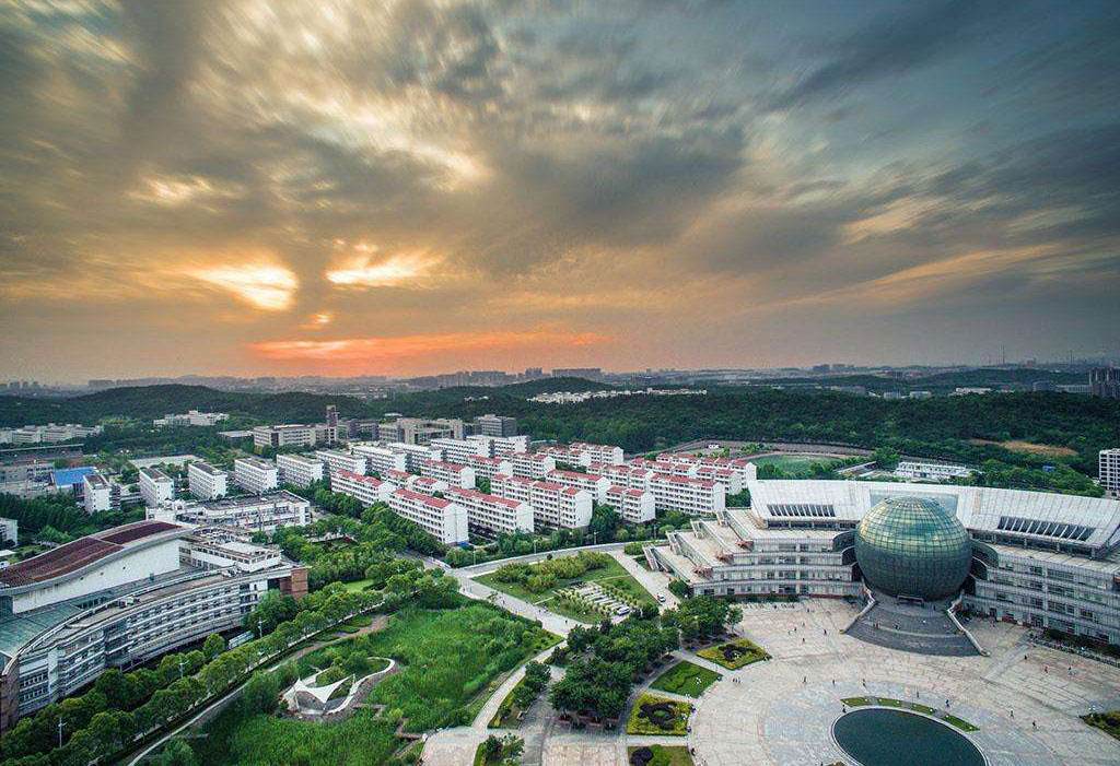 南京财经大学是211吗?热门专业有哪些?在南京的认可度高不高