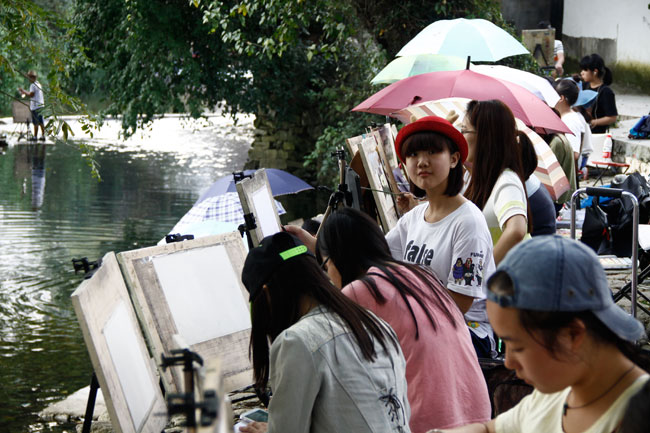美术生大学四年花费一般多少知道吗?学美术以后发展的前景如何