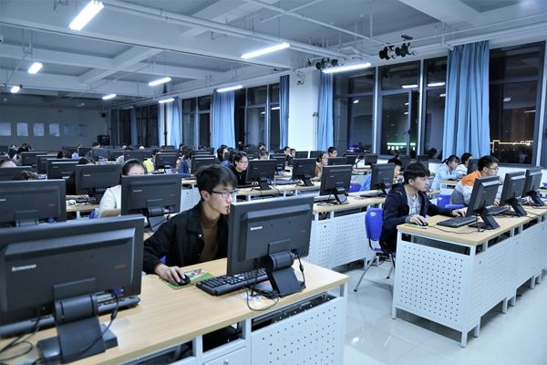 计算机专业需要学什么就业方向有哪些?计算机专业大学排名