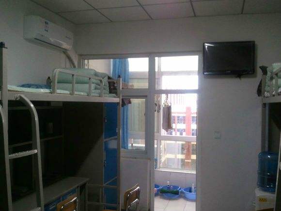 郑州工业应用技术学院是几本学费多少?有哪些优势专业寝室条件?