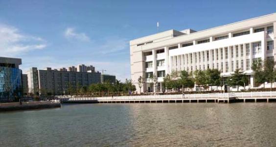 ���ϻ���ְҵѧԺ��ר�ƻ��Ǳ���?�ڱ����ۺò���?���רҵ����?