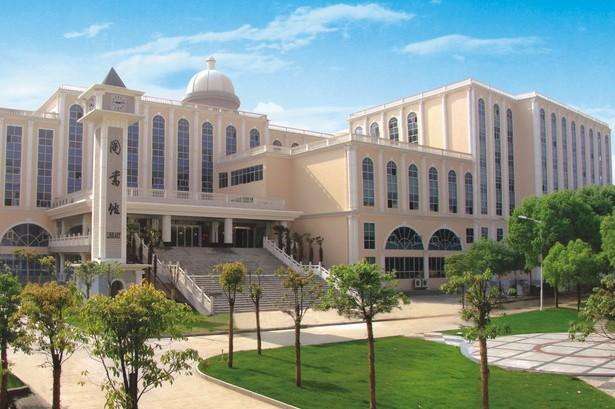 ������óѧԺ��ô���Ǽ���ѧУ������ȫ���ڼ�ѧ��һ����ٹ���