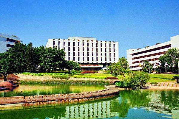 深圳大学宿舍条件好吗是几本是211吗?排名第几2023年分数线多少