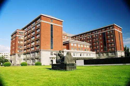 对外经济贸易大学是985还是211?排名第几?重点专业有哪些?