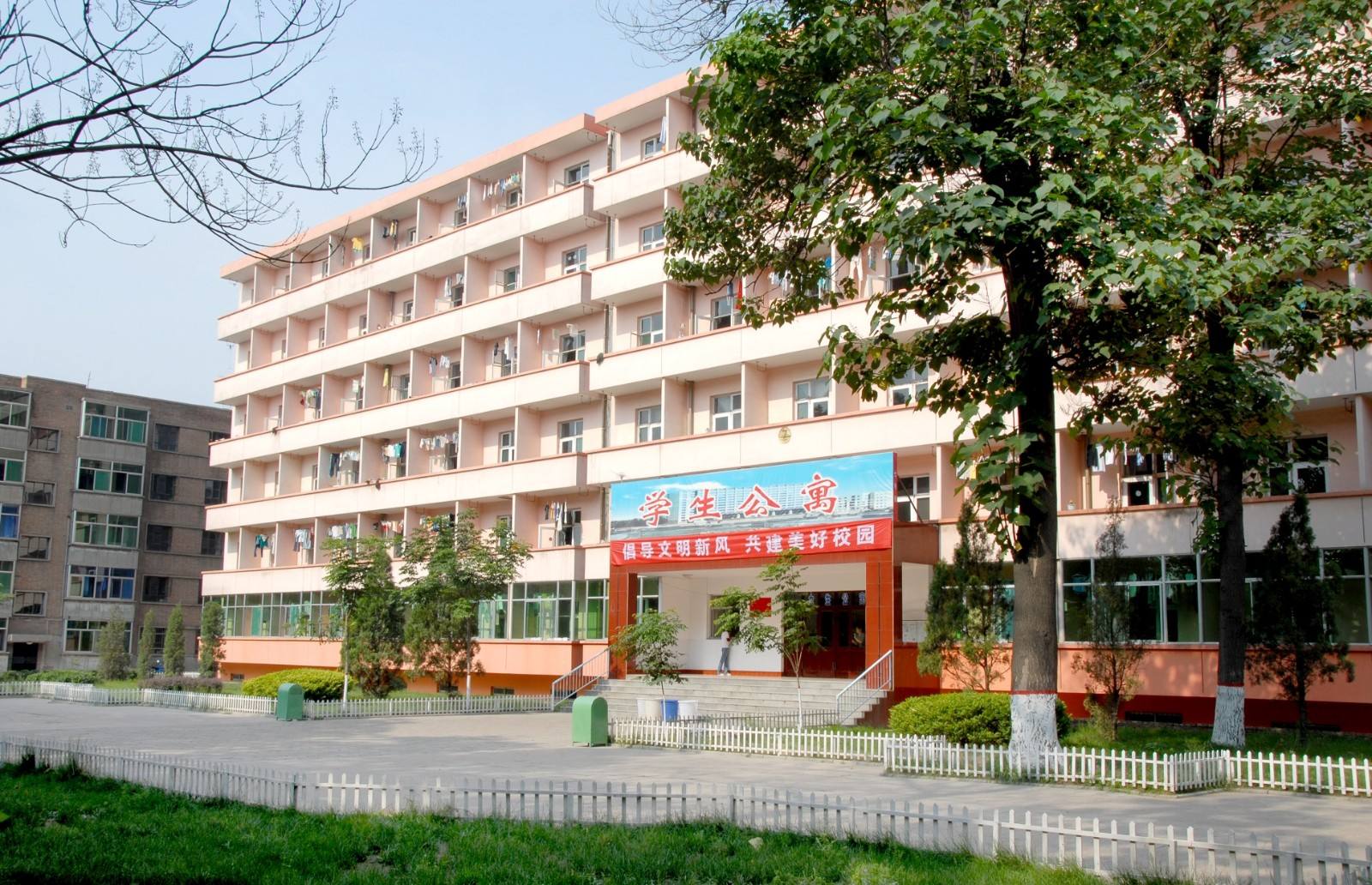 山西职业技术学院有几个校区怎么样?有哪些专业?宿舍条件好不好
