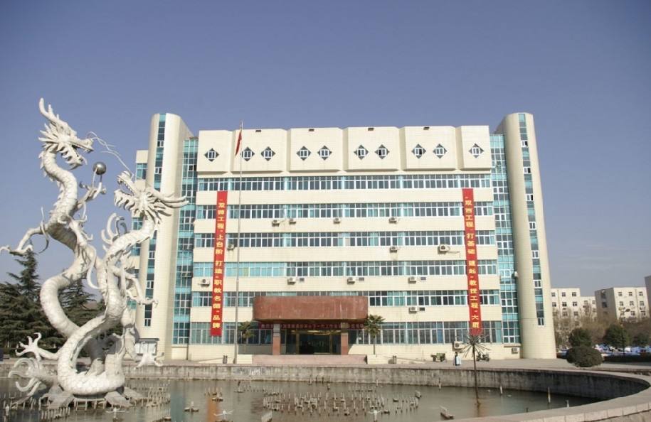 ���ְҵ����ѧԺѧ��һ����٣������ַ��������רҵ����Щ��