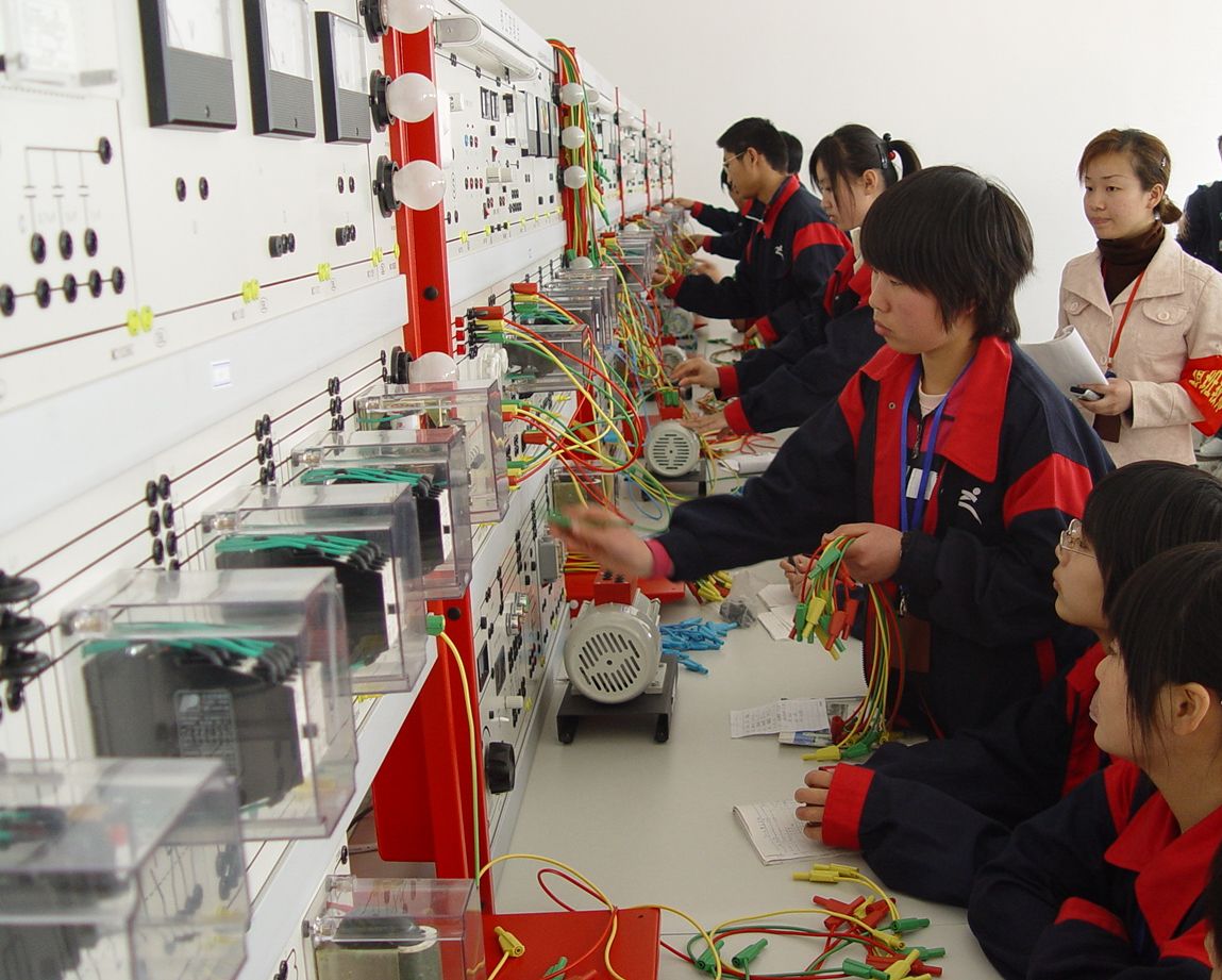 �����Զ���רҵ�Ǹ�ʲô�ľ�ҵ��������Щ�������Զ�����ѧ����