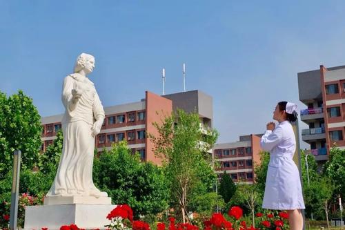 河南护理职业学院是大专吗公办还是民办?排名第几?口碑怎么样?