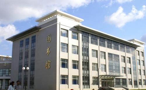 黑龙江工商学院是本科吗好不好?在哪?一年学费多少?优势专业?