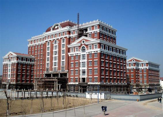 天津外国语大学是几本是211吗?排名全国第几学费一年多少贵吗?