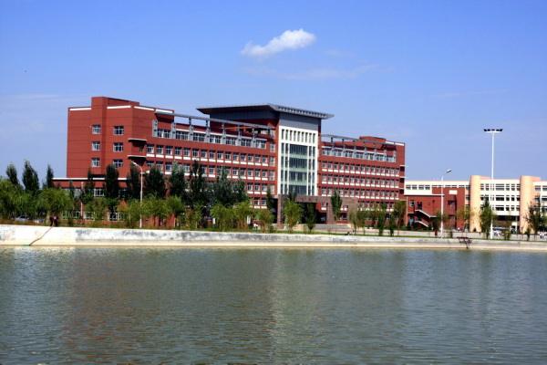集宁师范学院是几本最好专业是什么？具体地址在哪宿舍条件好吗？