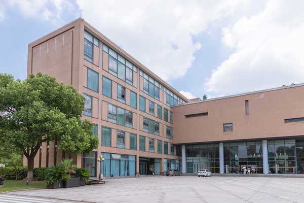 集宁师范学院是几本最好专业是什么？具体地址在哪宿舍条件好吗？