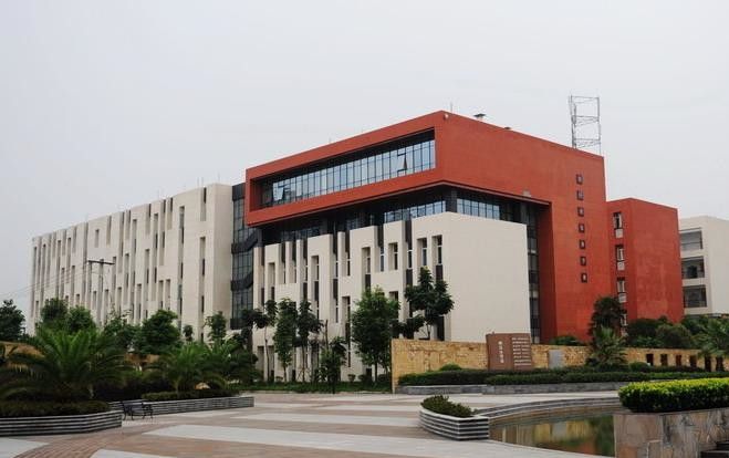 成都师范学院是几本王牌专业有哪些?具体地址在哪排名全国第几?