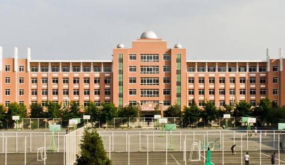 吉林师范大学博达学院是二本吗?具体地址在哪学费一年多少?