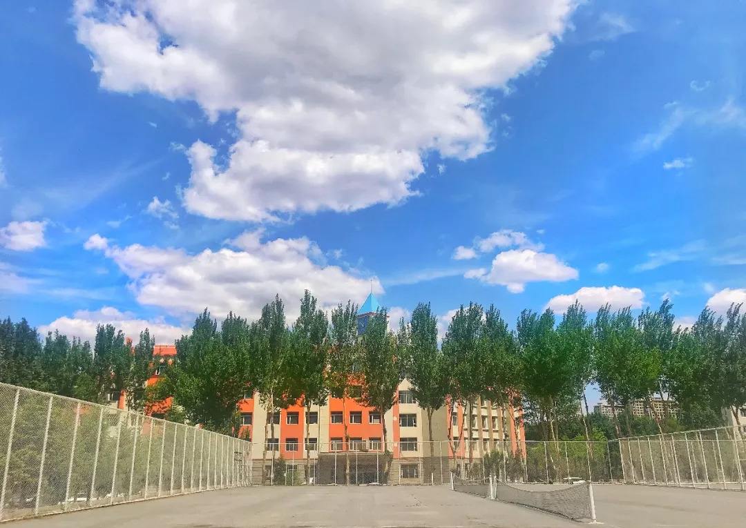 吉林师范大学博达学院是二本吗?具体地址在哪学费一年多少?