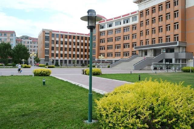 西北师范大学知行学院在哪是三本吗?学费多少?2019年