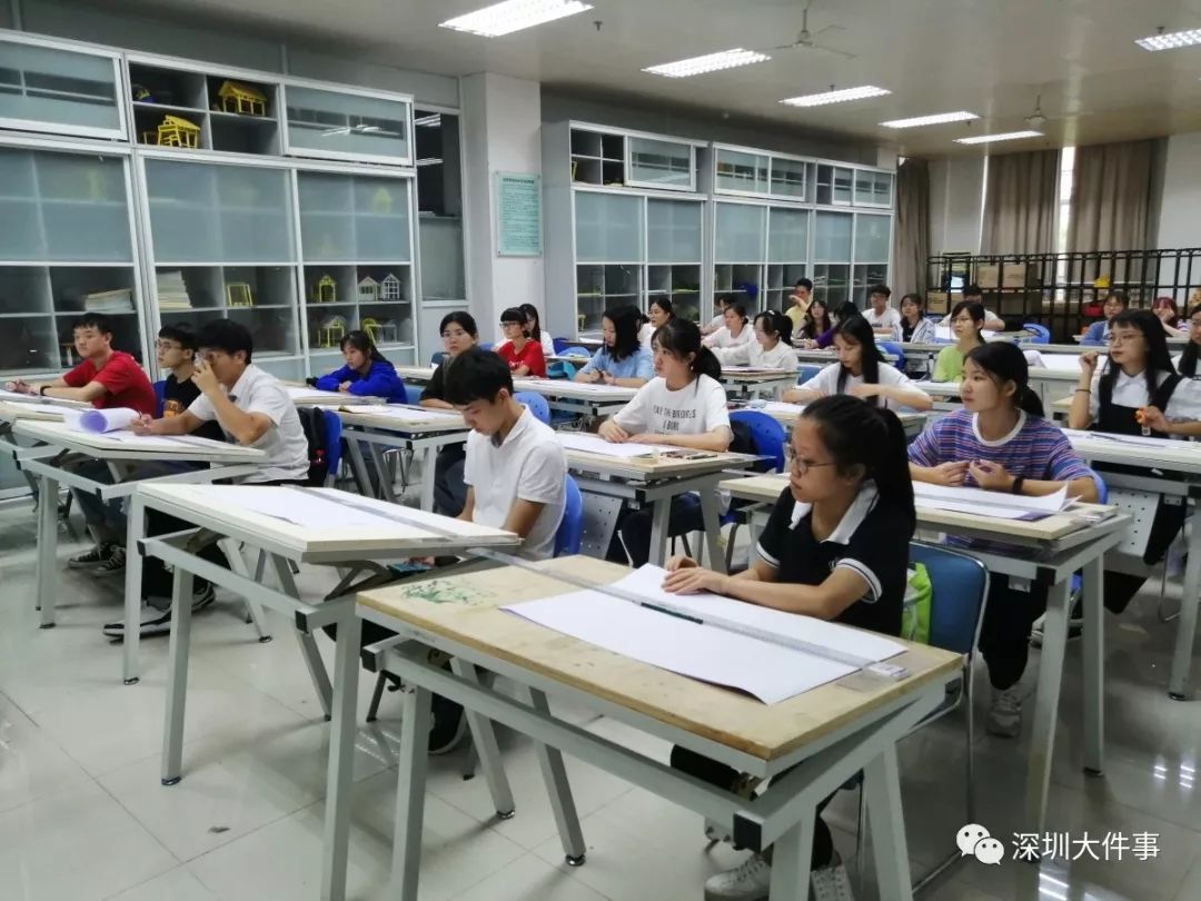深圳职业技术学院学费多少?深职院比二本厉害吗出来好找工作吗
